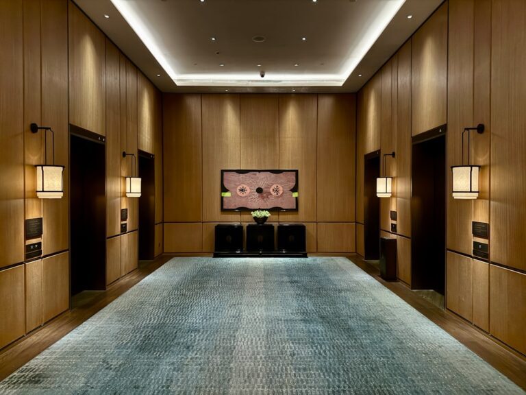 Curating Hotel Scent: Wynn & Ritz-Carlton Aroma at Home - minimalist luxury hotel lobby