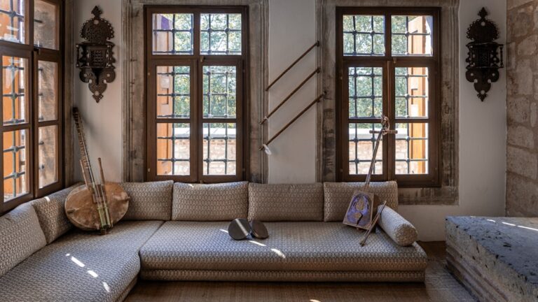 Saphir Oud: The Essence of Luxury Home Ambiance - luxury oud interior