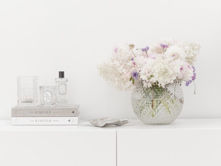 Invisible Signature Scent: Subtle Scents for Luxury Spaces - minimalist luxury interior scent diffuser
